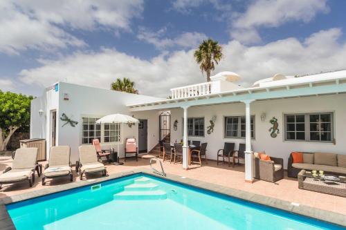 Charming Puerto Del Carmen Villa 4 Bedrooms Villa Tarez Private Pool