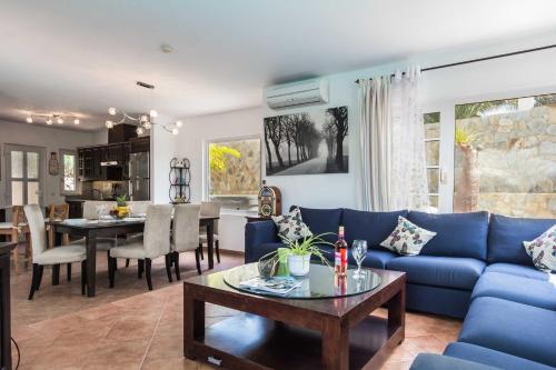 Charming Puerto Del Carmen Villa 4 Bedrooms Villa Tarez Private Pool