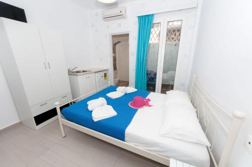 Naxos Cental Room Double Room Semi Basement Private Balcony 200M From