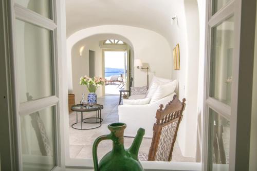 Elegant Santorini Villas Villas Aloia Private Hot Tub Air Conditioning