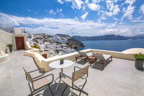 Elegant Santorini Villas Villas Aloia Private Hot Tub Air Conditioning