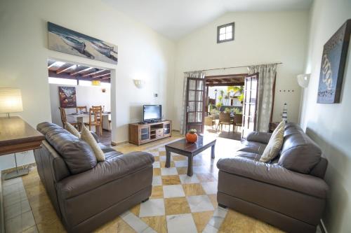 Sensational Playa Blanca Villa 3 Bedrooms Villa Myoga Spacious