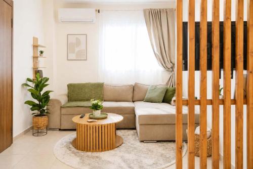 The PINE - Stylish Thessaloniki Stay & Private Parking