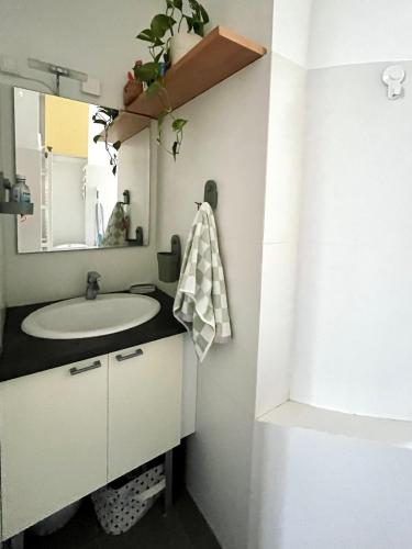 Bastille - Bright Haussmann-style 3-bedroom apartment with balcony