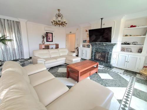 6 Bedroom Villa with Private Pool Games Room