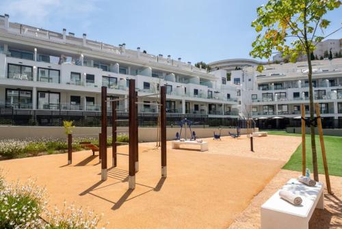 Med Hills Fuengirola 2BR Pool Views