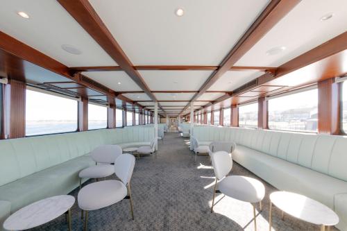 Costa do Sal Hotel Boat Lounge
