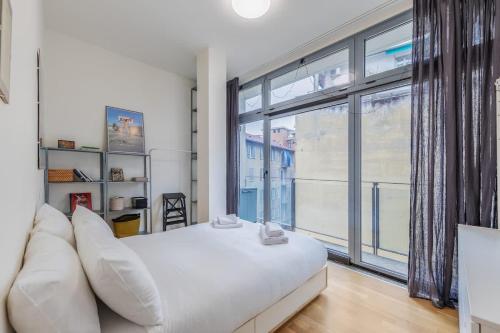Afterglow - Urban retreat with Balcony