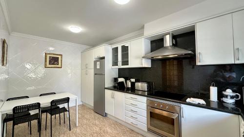 Mosqueira - Private Pool - 8 Guests - Albufeira