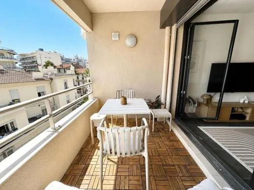 Luxury Beach Apartment with Terrace AC and Parking photo 1