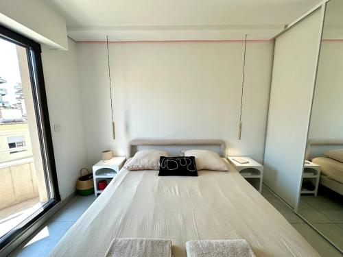 Luxury Beach Apartment with Terrace AC and Parking photo 11