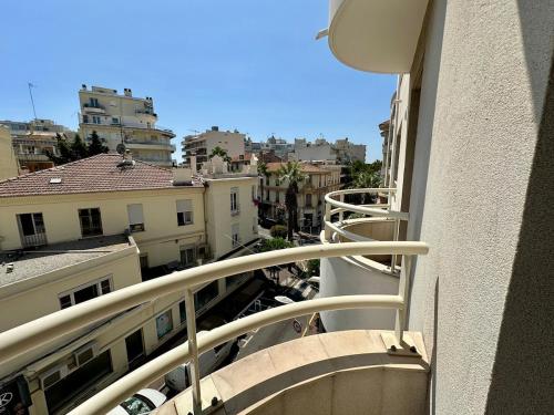 Luxury Beach Apartment with Terrace AC and Parking photo 16