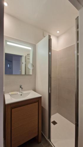 My Peaceful Haven in Center Paris Bastille
