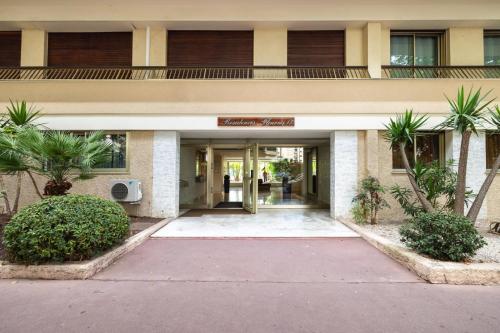 Bright One Bedroom Apartment in Cannes - 2394