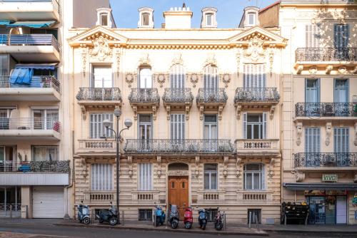 Le Bonheur 3 - 5 minutes du Palais des Festivals