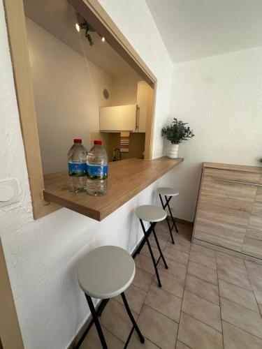 Studio avec terrasse, 150m de la plage