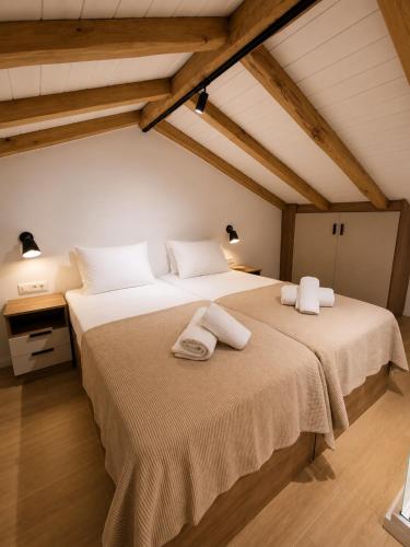 SAS luxury home 2