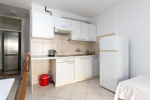 Apartment Baska Voda 2756a
