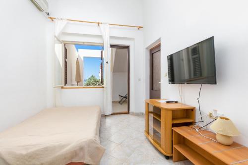 Apartments by the sea Baska Voda, Makarska - 2756