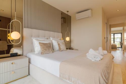 Funchal Sea View Apt, Pool, Ac & Parking