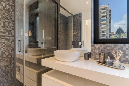 Funchal Sea View Apt, Pool, Ac & Parking