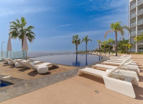 Madeira Palace Ocean Sounds 3 Pools & Ac