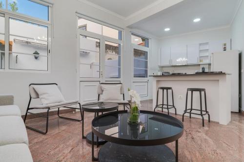 Central Funchal Apartment With Terrace - Nest I