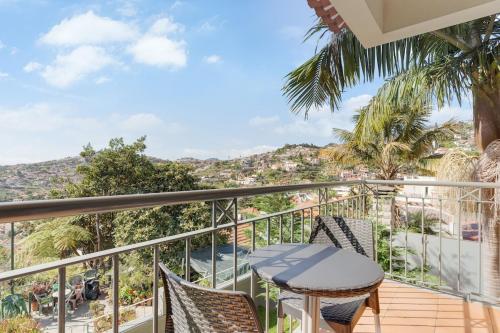 Funchal Villa With Sea View, Pool & Games Room