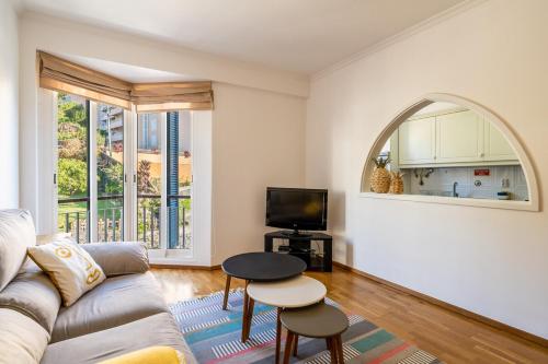 Sea View Apartment, Rooftop Terrace & Free Parking