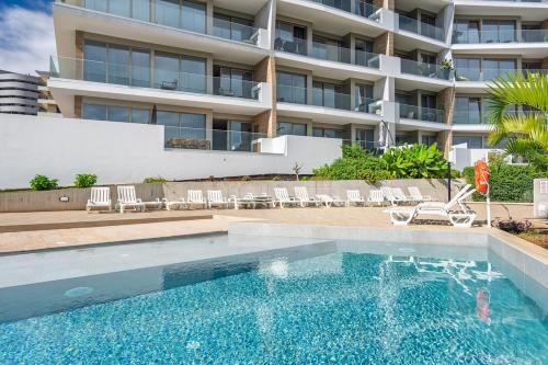 Golden View Funchal Pools, Parking & Comfort