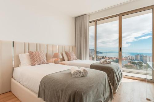 Golden View Funchal Pools, Parking & Comfort