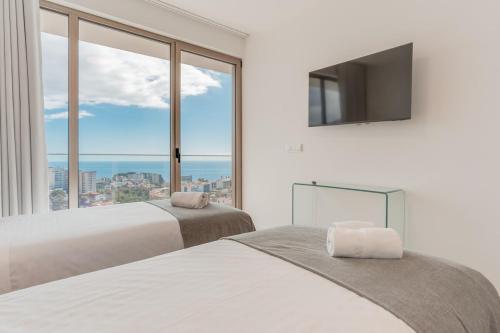 Golden View Funchal Pools, Parking & Comfort