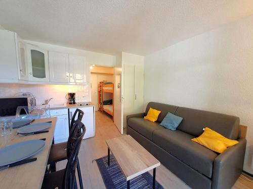 Studio confort pour 4, secteur calme avec parking couvert