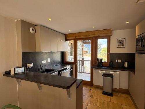 Chalet rénové avec parking, balcon - 7 pers.