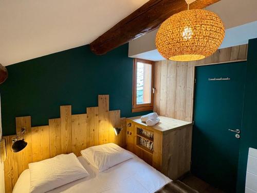 Chalet rénové avec parking, balcon - 7 pers.