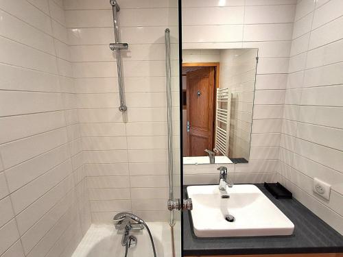 Appartement vue montagne en centre - 6 pers. - FR-1-411-1050