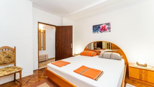 Beachfront apartment 3 - Dramalj by Villas Guide
