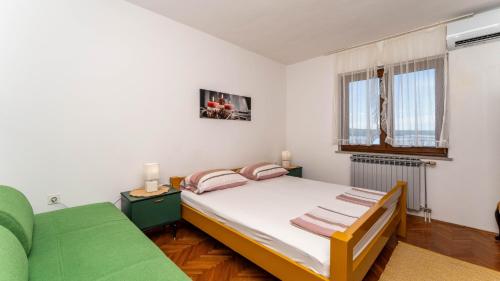 Beachfront apartment 4 - Dramalj by Villas Guide