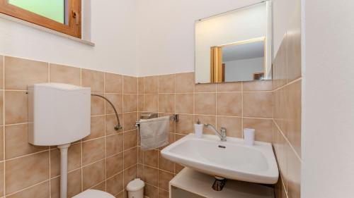 Beachfront apartment 4 - Dramalj by Villas Guide