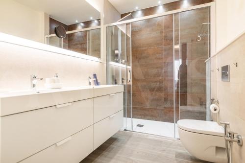 Spacious Historic Centre Apartment REMS