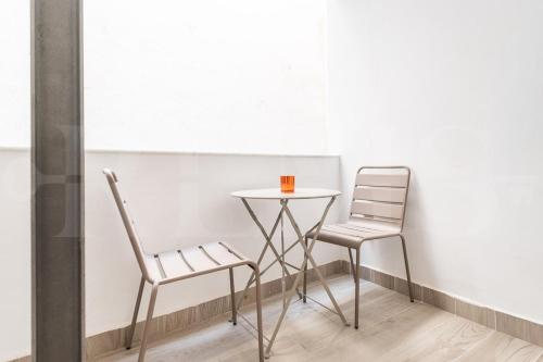 Spacious Historic Centre Apartment REMS