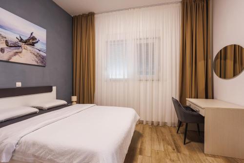 Antonio LUX modern apartment