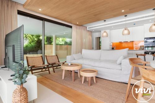 ViVi Homes - Brinkmann - Modern - Plunge Pool - Terrace
