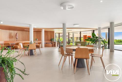 ViVi Homes - Brinkmann - Modern - Plunge Pool - Terrace
