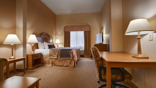 Posezení v ubytování Best Western Plus New Caney Inn & Suites