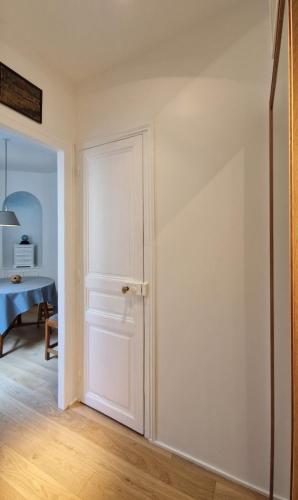 My Peaceful Haven in Center Paris Bastille