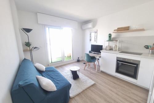 AC studio with balcony in central Arcachon