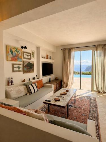 Villa 'Maison Magnolia' with Infinity Pool & Sea View