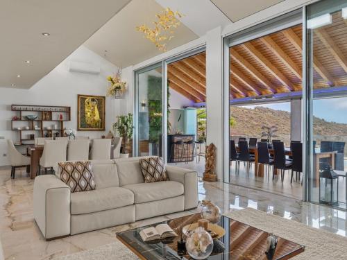 KARAT Villa Ambassador