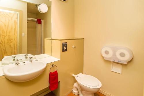 Koupelna v ubytování Tahuna Pod Hostel